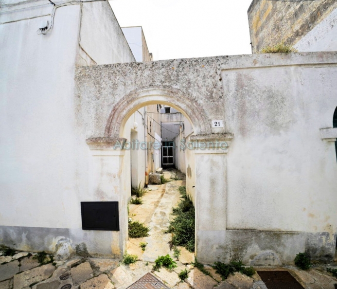Courtyard House - Historic Center
