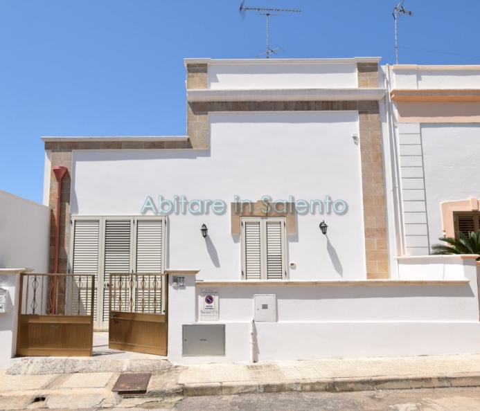 Detached House with Large Courtyard