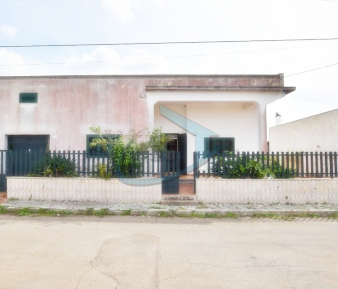 Independent House with Garden and Garage