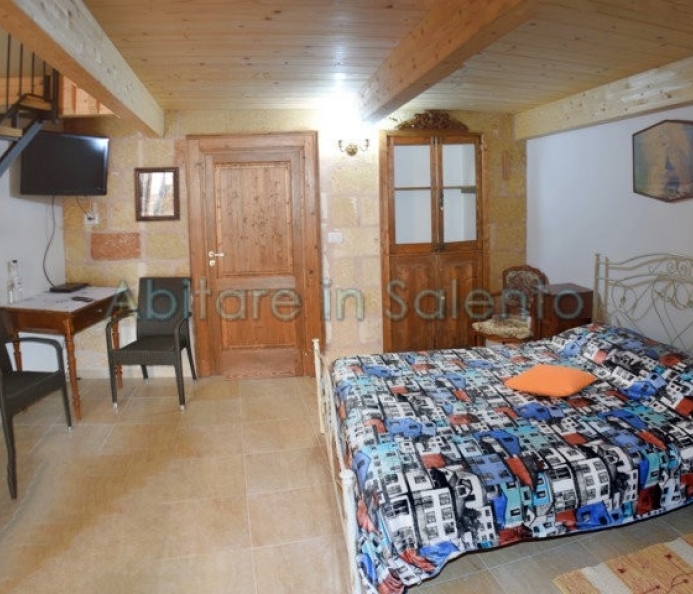 House with Vaulted Ceilings in Old Town